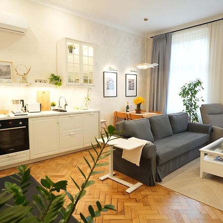 Apartment In Historic Center, Quiet Area, Ac Sibiu Exterior photo